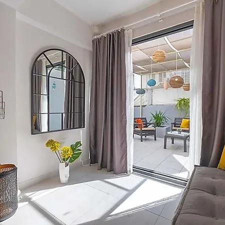 *ezgi's With Private Garden In 4* 말마리스