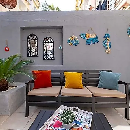 호텔 *ezgi's With Private Garden In 4*